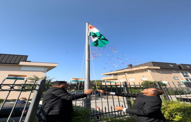The Embassy of India in Zagreb celebrated the 79th Independence Day of the Republic of India on 15th August 2025 at the Embassy premises. The ceremony started with the hoisting of the National Flag, followed by singing of the National Anthem. Subsequently, Ambassador of India to Croatia, H.E. Mr. Arun Goel read the 