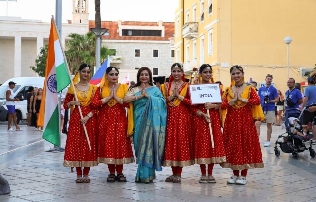 Ambassador Arun Goel Meets with IDY Organizer in Rab On 24 August, Ambassador Arun Goel met with Ms. Bogdana Vukasović, the organiser of the International Day of Yoga (IDY) in Rab.