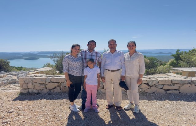 On 20th September 2025, Ambassador Arun Goel visited the Vransko Lake Natural Park and interacted with an Indian diaspora family whose child is attending an elementary school in Croatia for the first time ever. This special interaction, was an opportunity to connect, share experiences, and strengthen the bonds between the Embassy and the vibrant Indian diaspora in Croatia.