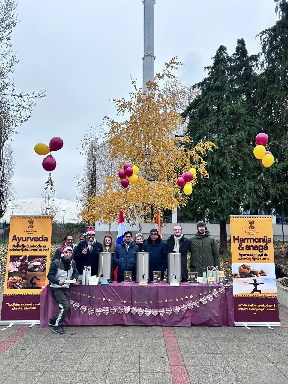 We are delighted to share the great success of the Embassy of India’s first-ever participation in the Zagreb Advent Run, held on 14 December in front of Hotel Zonar with presence of Ambassador Arun Goel and Missions staff. With temperatures around 2°C, the event truly reflected resilience, health, harmony, and festive spirit, bringing together over 5,000 runners and visitors from over 30 countries.