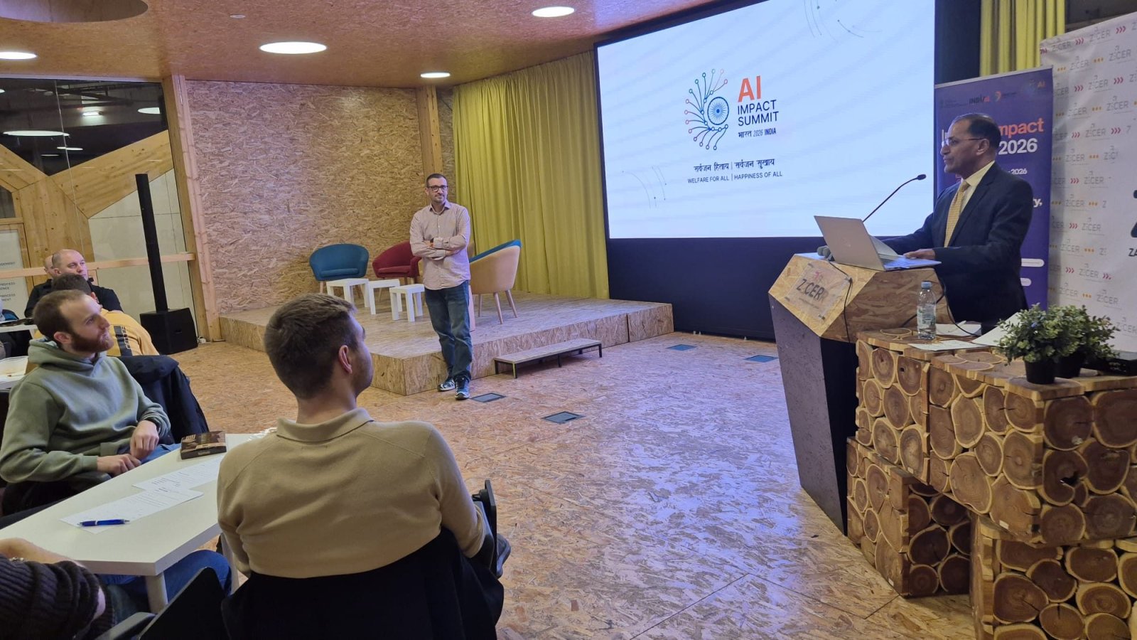 The Embassy of India enjoyed engaging with Croatia’s tech community at the 22nd edition of the IT Pub Quiz at ZICER - Zagrebački inovacijski centar, where a special mini #AI Pub Quiz was held as part of the event, dedicated exclusively to India, artificial intelligence, and the India AI Impact Summit.