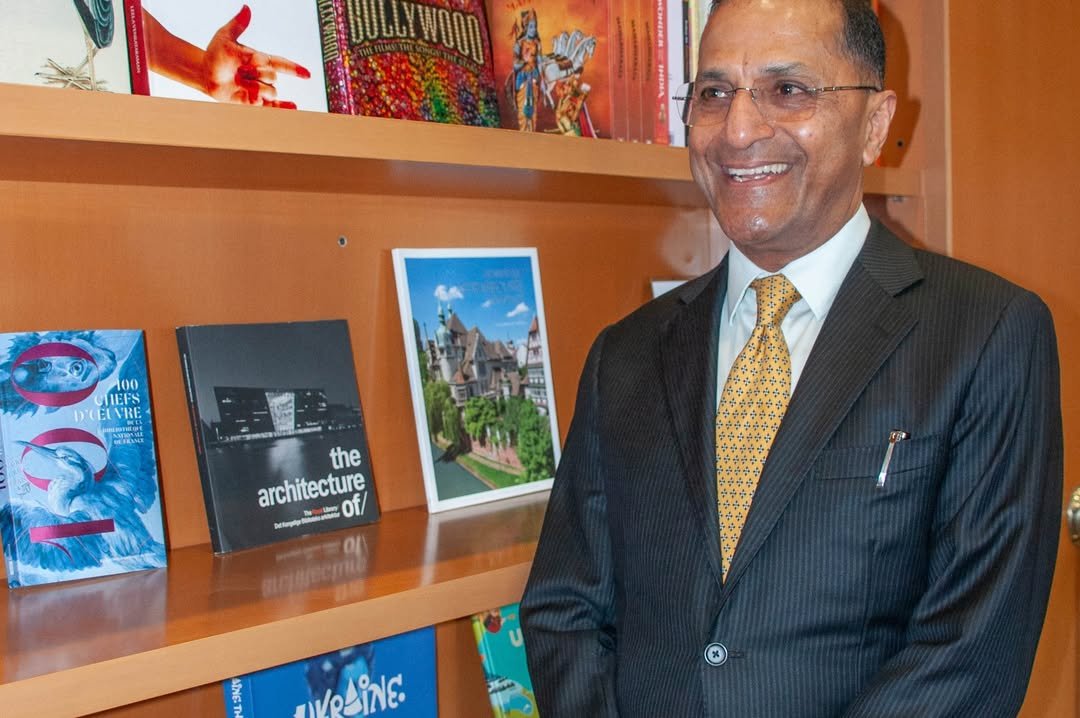 His Excellency Arun Goel visited the National and University Library in Zagreb, where he met with Director General Ivanka Stričević.   On this occasion, a valuable donation of books on India was presented, further strengthening cultural ties between the two countries.   During a guided tour of the Library, His Excellency was introduced to some of its most treasured collections, including the first printed Sanskrit grammar by Vezdin – a remarkable symbol of the long-standing cultural connections between Croatia and India.