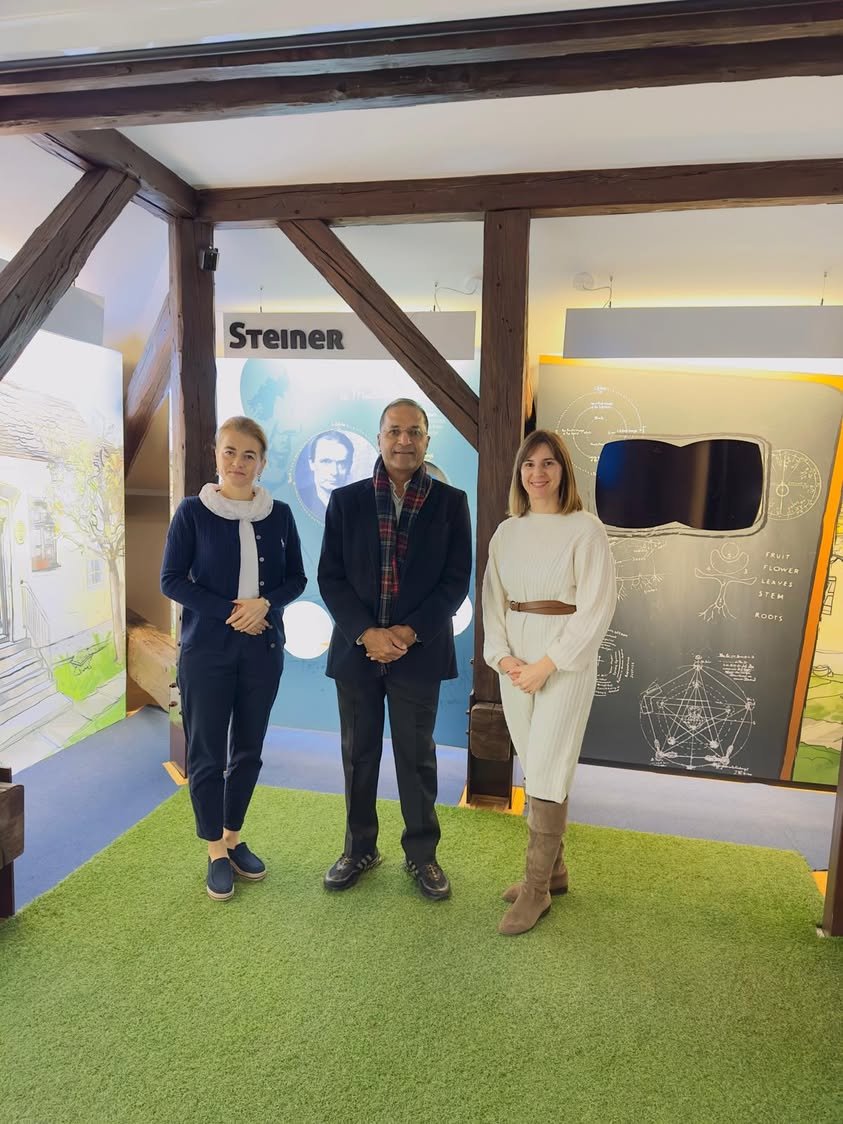 Ambassador Arun Goel visited the Rudolf Steiner Centar, where he was received by Mrs. Dijana Posavec, the Director of the Centre. She provided an insightful overview of the Centre’s work, its programmes, and its ongoing initiatives.