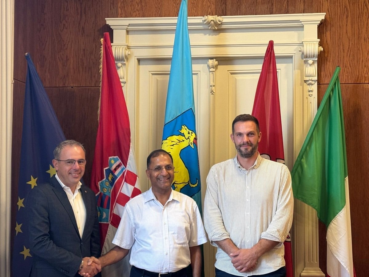H.E. Mr. Arun Goel met with Mr. Donald Blašković, Mayor of Labin