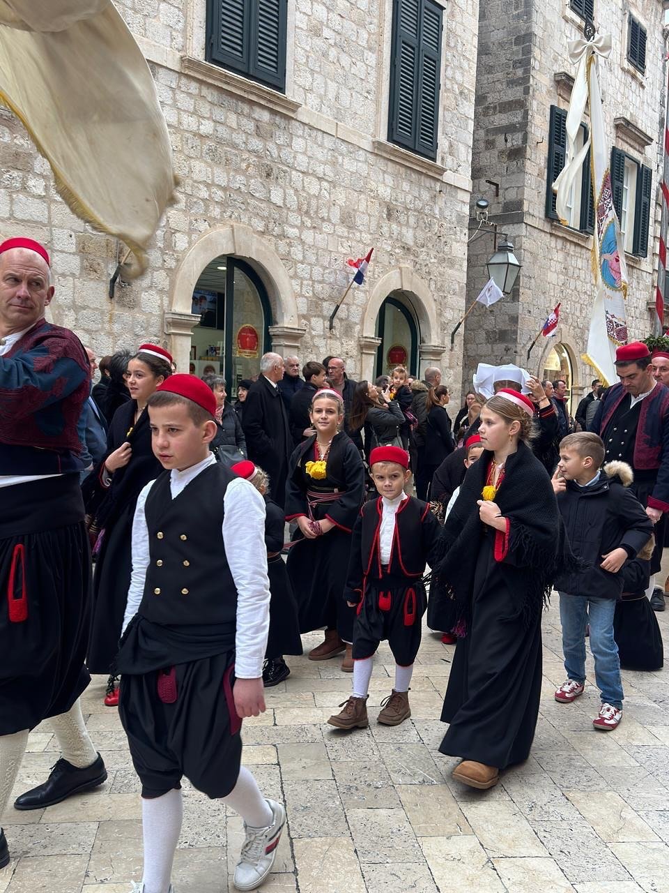 The beauty of Dubrovnik shone even brighter this year in honor of St. Blaise. This year’s festivities were joined by H.E. Arun Goel, Ambassador of India to Croatia, who took part in this unique celebration of Dubrovnik’s tradition, faith, and identity. The event highlighted the historical and cultural ties between Dubrovnik and Goa, reflecting centuries of shared influence between India and Croatia. During the celebration, Ambassador Goel also had an engaging discussion with the Friends of India in Dubrovnik, strengthening the bonds of friendship and cultural exchange between the two countries.