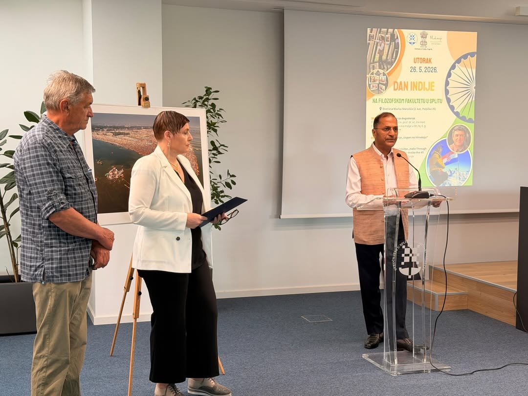 Yesterday, we marked the celebration of India Day at the Faculty of Humanities and Social Sciences in Split, an event that brought together enthusiasts of culture, travel, and academic cooperation in an atmosphere of inspiring exchange and dialogue.The programme was opened by the Ambassador of India to the Republic of Croatia, H.E. Arun Goel, together with the Dean of the Faculty, Prof. Ina Reić Ercegovac, highlighting the importance of strengthening cultural and educational ties between India and Croatia. Visitors had the opportunity to attend the inspiring lecture “Climbing the Himalayas” by renowned mountaineer Stipe Božić, as well as to explore the photo exhibition “India Through the Lens: Maha Kumbh Mela – Inside the 45-Day City” by photographer Petar Santini