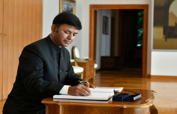 The Ambassador of India to Croatia H.E. Mr. Raj Kumar Srivastava presenting his credentials to the Hon’ble President of the Republic of Croatia, Mr. Zoran Milanović at the Presidential Office on Wednesday, October 14, 2020