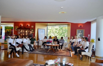  “Yoga for Unity; Ayurveda for Immunity”. The festival of Vijayadashami celebrated in India House in Croatia with blessed weather and blissful yoga session followed by Ayurvedic lunch. Presence of esteemed guests from ten nationalities, guest of honour Mrs Iva Tomasević, talks on importance of healthy nutrition based on individual’s constitution all made the event enjoyable and empowering.