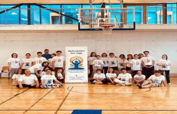 Announcing the #IDY2022 in Croatia in the school ŠPUD, Zagreb with the participation of students at a special yoga event, whose design of their vision of India will be printed on this year's yoga t-shirt. As India celebrates #AmritMahotsav IDY will be symbocillay celebrated at 75 locations in Croatia from 1-21 June. Škola primijenjene umjetnosti i dizajna u Zagrebu - ŠPUD, Grad Zagreb Službena stranica, Ministry of Ayush, Government of India