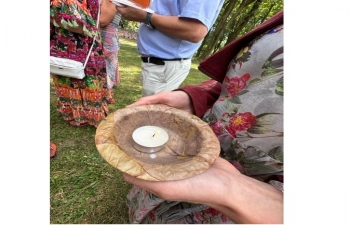  International Day of Peace in Zagreb, with a prayer for peace and good wishes for all creation. The Indian ambassador also lit his candle for peace with us. Srivastava who pointed out that inner peace is the only path to world peace and yoga is the ideal path towards it. Remembering all the moments with Vishwaguruji and each other around the tree of peace, we ended the meeting with prasada and fellowship with each other.