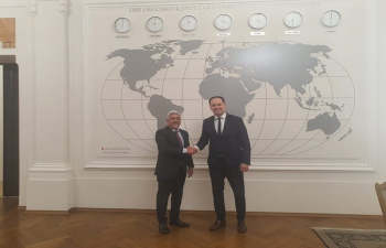 Commerce Secretary Shri Sunil Barthwal met Mr. Zdenko Lucić, State-Secretary for Foreign Trade and Development at the Ministry of Foreign and European Affairs in Zagreb on 22nd April, 2025, strengthening India-Croatia bilateral trade ties and exploring investment opportunities. Team India and Croatia engaged in fruitful discussions during the meeting.
